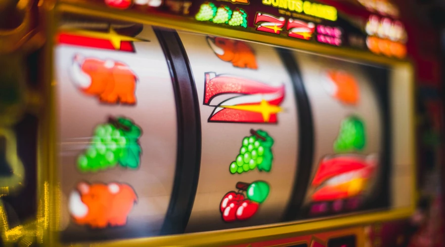 Slot players transitioning from luck-based machines to strategy-focused casino games